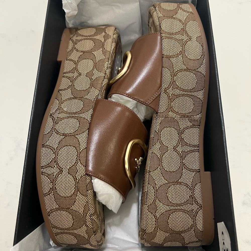 Coach Tan and Gold Logo Slides - Picture 7 of 15